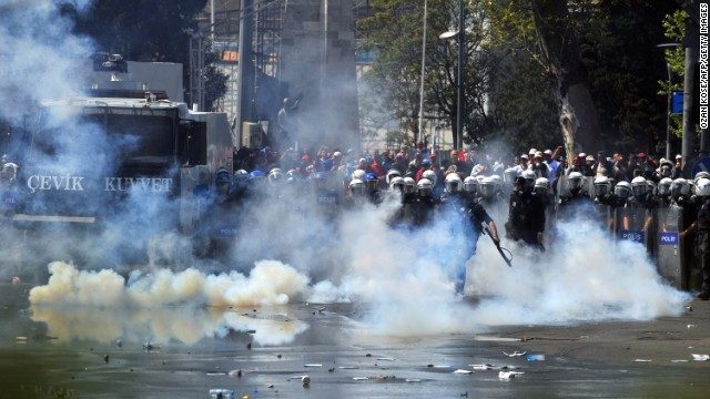 130501170021-turkey-clashes-may-day-story-top-2674592
