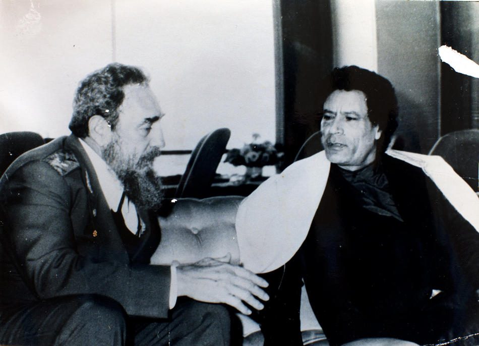col-moammar-gadhafi-right-with-fidel-castro