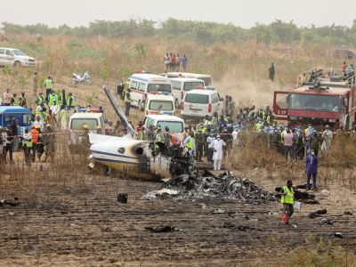 В столице Нигерии упал военный самолет